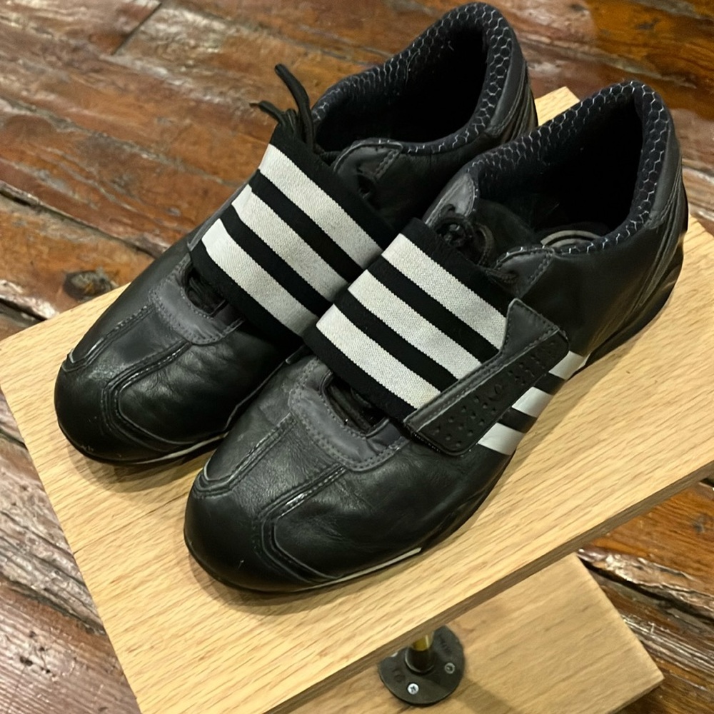 Rare 2005 Adidas cross Strap sneakers Men’s US 8